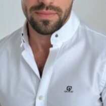 Profile picture of Amir
